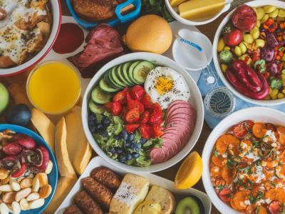 Menu horaire détaillé 48 heures avant un match de football pour rester explosif jusqu’à la prolongation